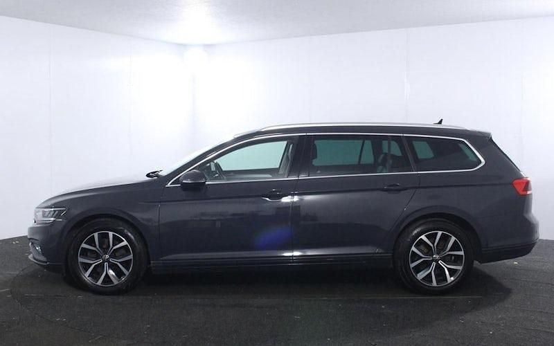 Used VW Passat SEL 150 HP (110 kW) 2023 Estate