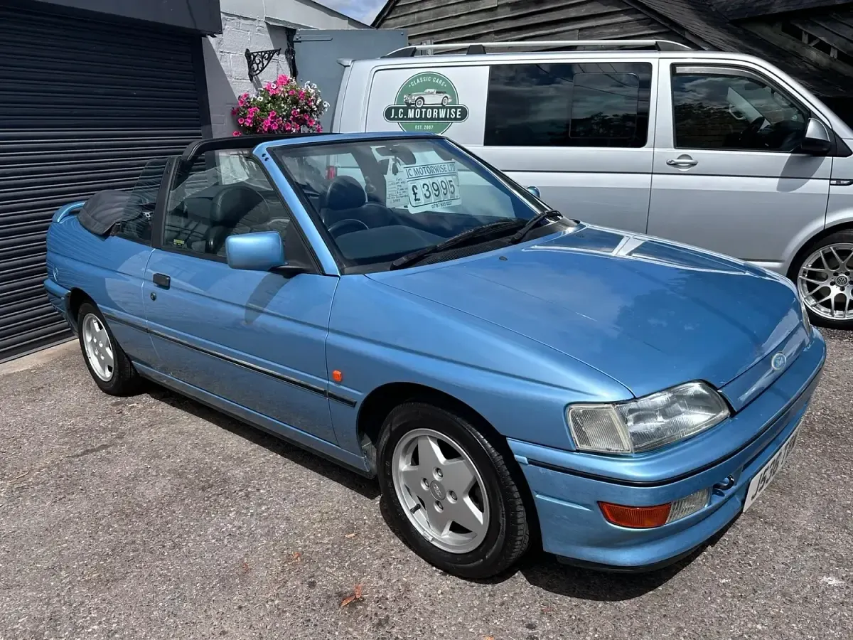 Used Ford Escort Cabriolet Convertible 130 HP (95 kW) 1992 Blue Cabriolet
