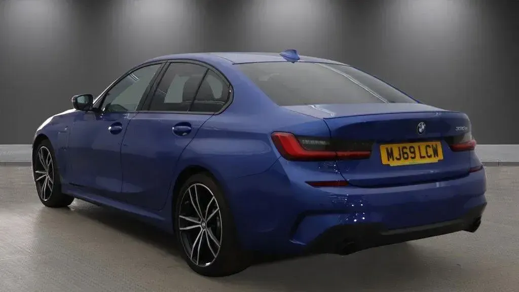 Used BMW 330e M Sport 292 HP (214 kW) 2019 Blue Sedan