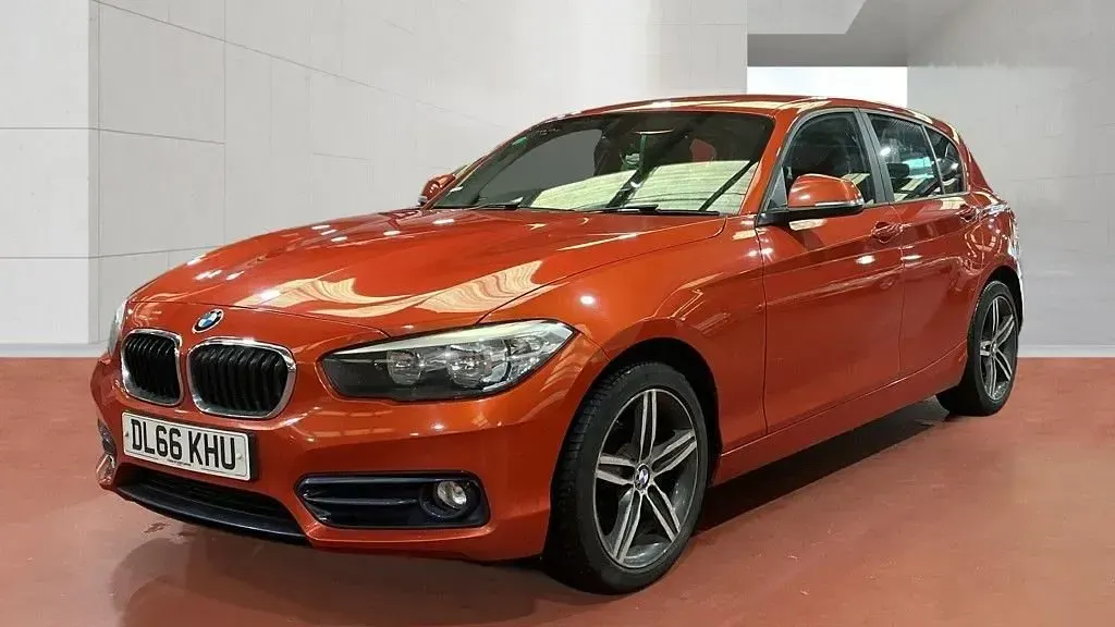 Used BMW 116 Sport Line 116 HP (85 kW) 2016 Orange Hatchback