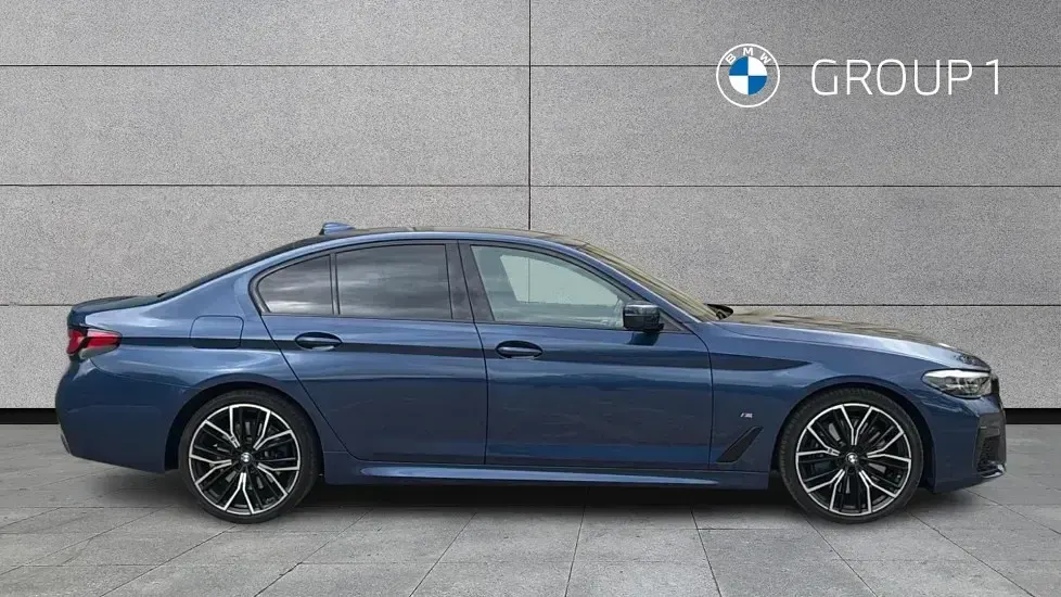 Used BMW 530 M Sport 286 HP (210 kW) 2022 Phytonic blue Sedan