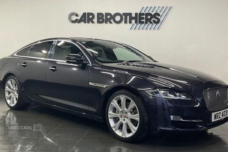 Used Jaguar XJ Portfolio 300 HP (220 kW) 2016 Black Sedan