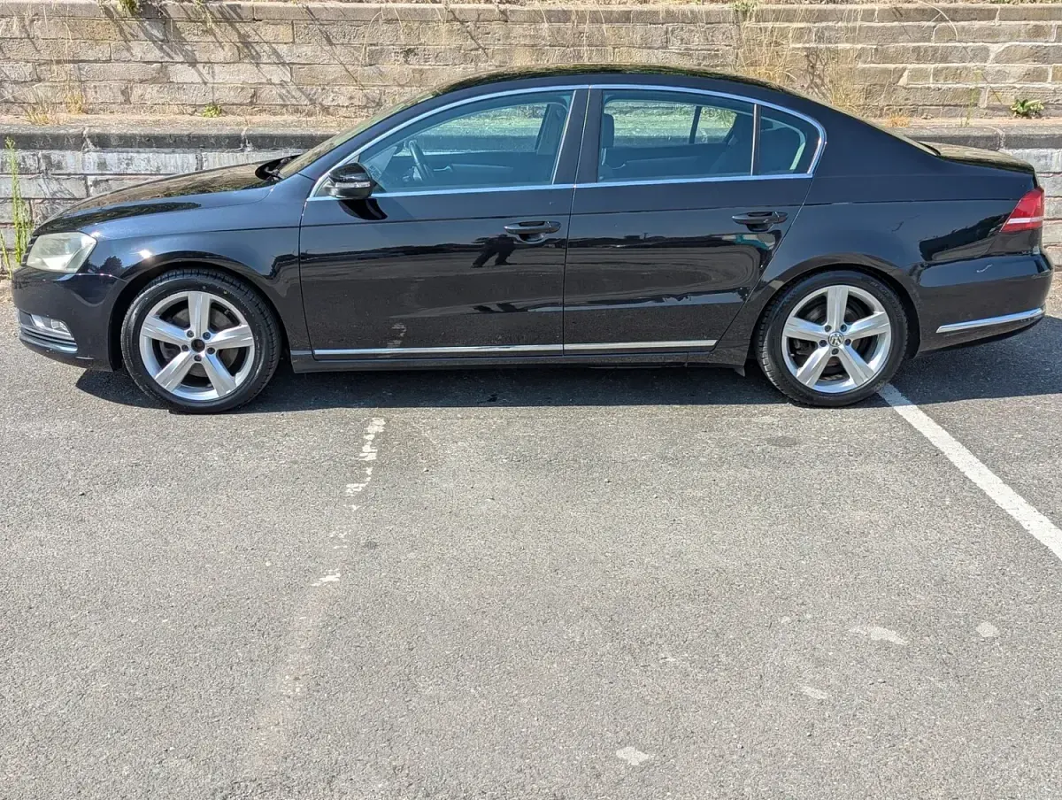 Used VW Passat SE 140 HP (102 kW) 2011 Black Sedan