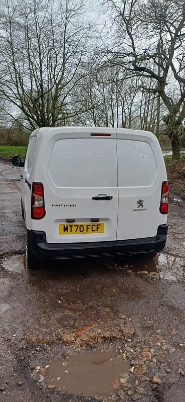 Used Peugeot Partner 2020 White MPV