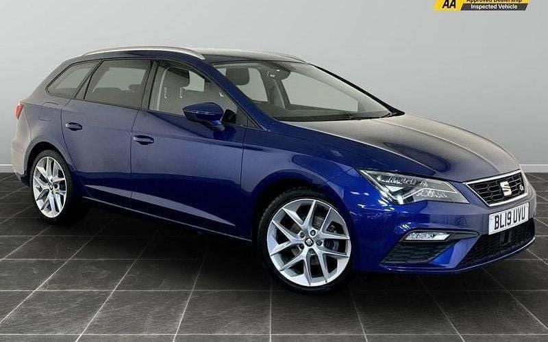 Blue Used 2018 Seat Leon FR Estate | £7,495 (Fair price) - Image 1/2