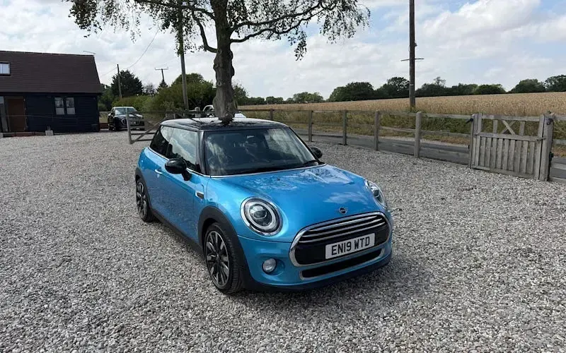 Used Mini Cooper Exclusive 136 HP (100 kW) 2021 Hatchback