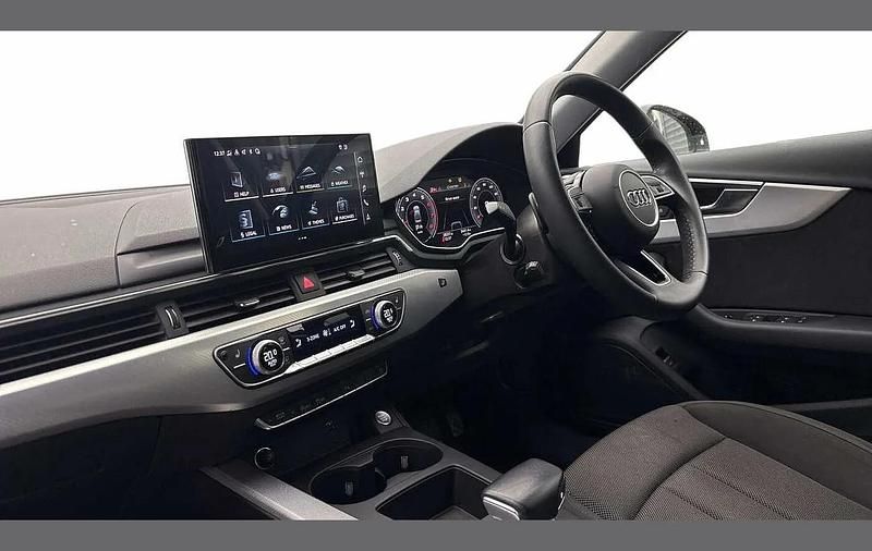 Used Audi A4 Comfort 147 HP (108 kW) 2022 Black Sedan