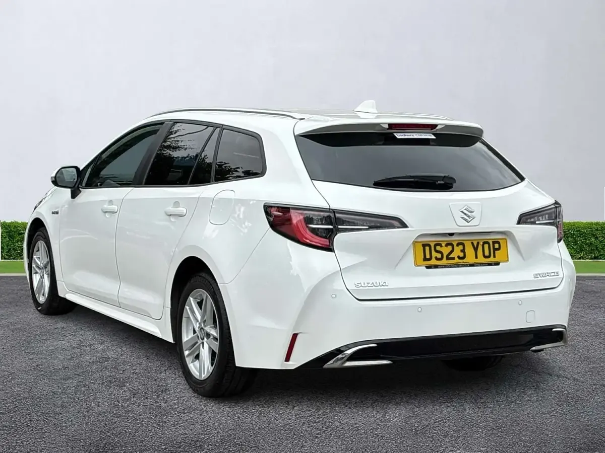 Used Suzuki Swace 2023 White Estate