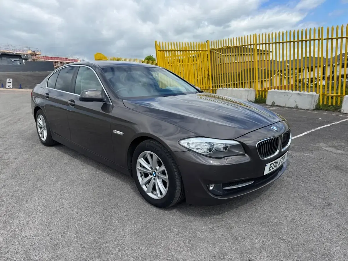 Używany BMW 520 Impressive 2011 Brązowy Sedan/Limuzyna