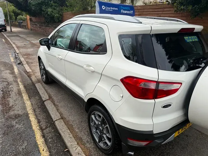 Used Ford Ecosport Titanium 125 HP (91 kW) 2015 White SUV