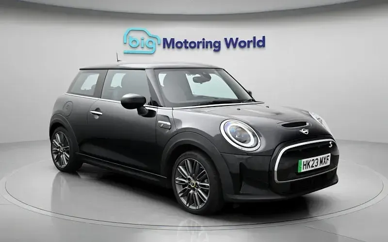 Used Mini Cooper Level 2 135 kW (184 HP) 2023 Hatchback