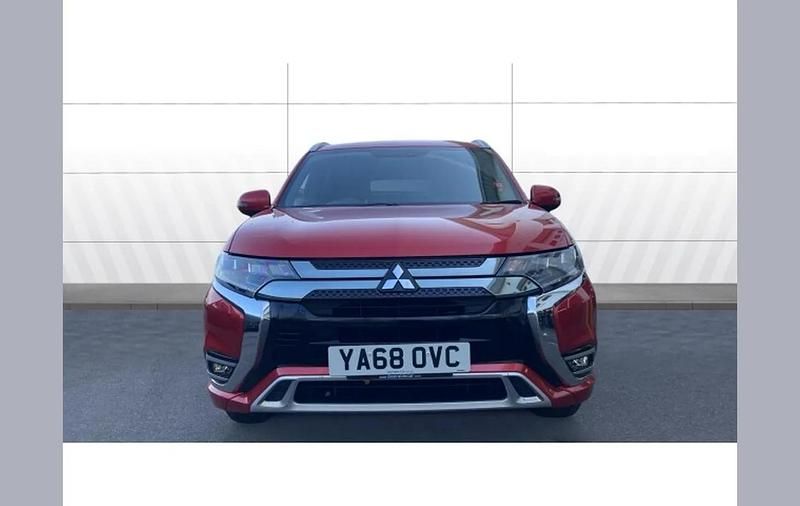 Used Mitsubishi Outlander P-HEV 221 HP (162 kW) 2018 Red SUV