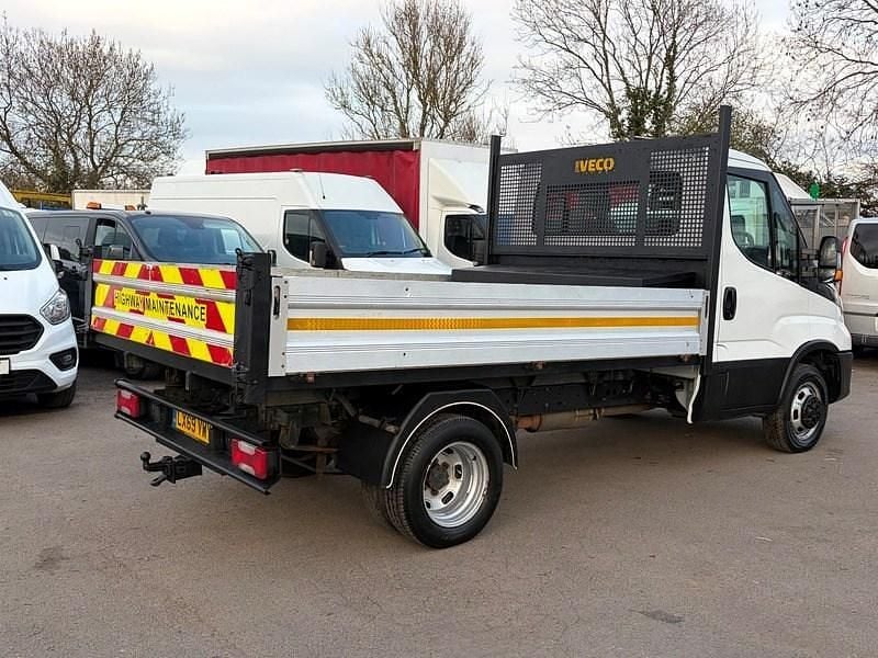 Used Iveco Daily 130 HP (95 kW) 2019 White