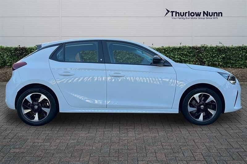 Used Vauxhall Corsa-e 100 kW (136 HP) 2021 White Hatchback