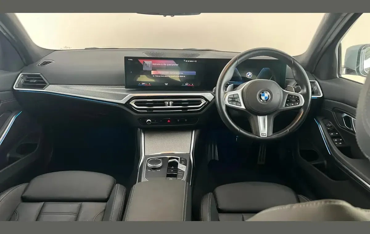 Usado BMW 320 M Sport 181 HP (133 kW) 2023 Cinzento Sedan