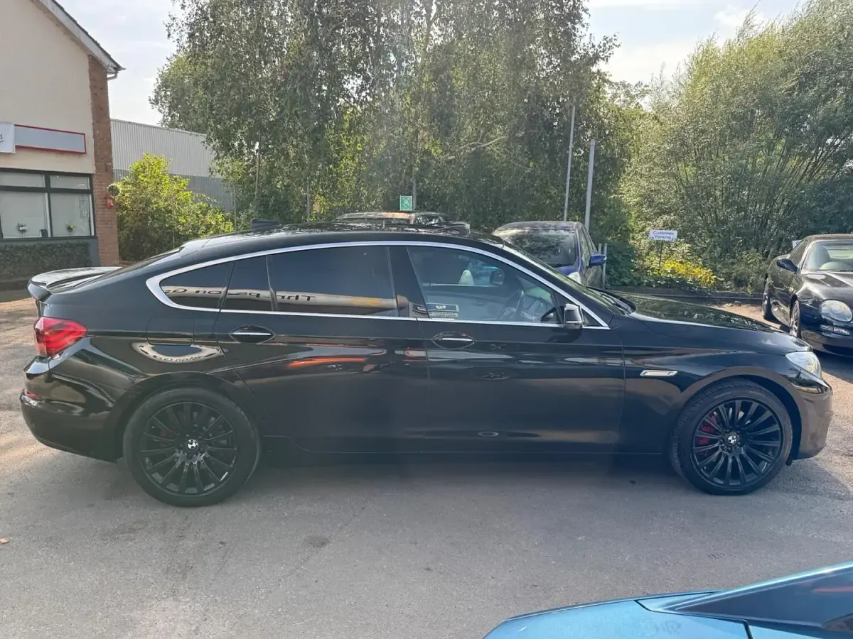 Used BMW 520 Comfort Edition 2014 Black Hatchback