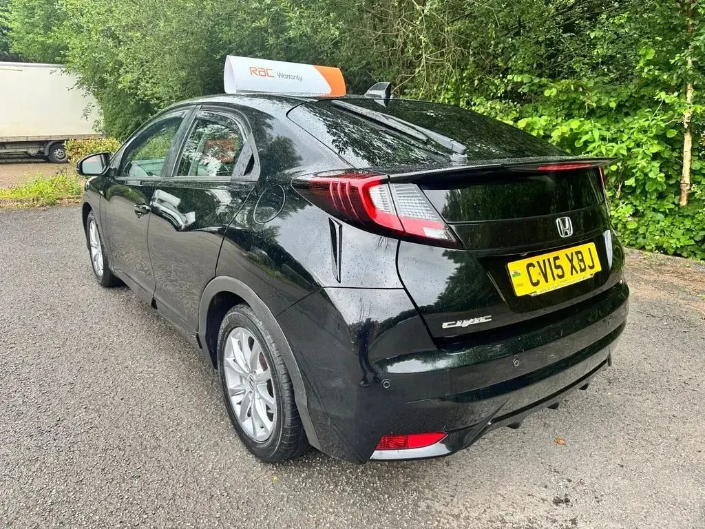 Used Honda Civic SE Plus 120 HP (88 kW) 2015 Black Hatchback