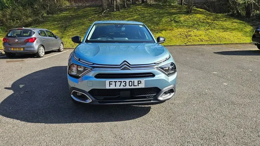 Used Citroën C4 PureTech 2023 Blue SUV