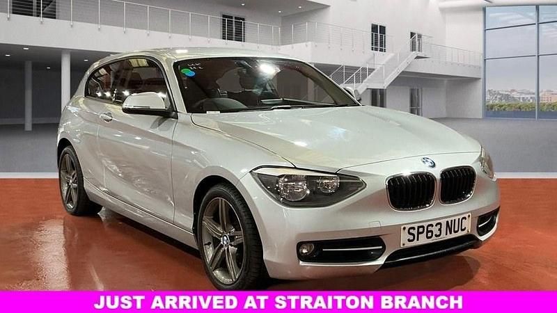Used BMW 118 Sport Line 170 HP (125 kW) 2013 Silver Hatchback