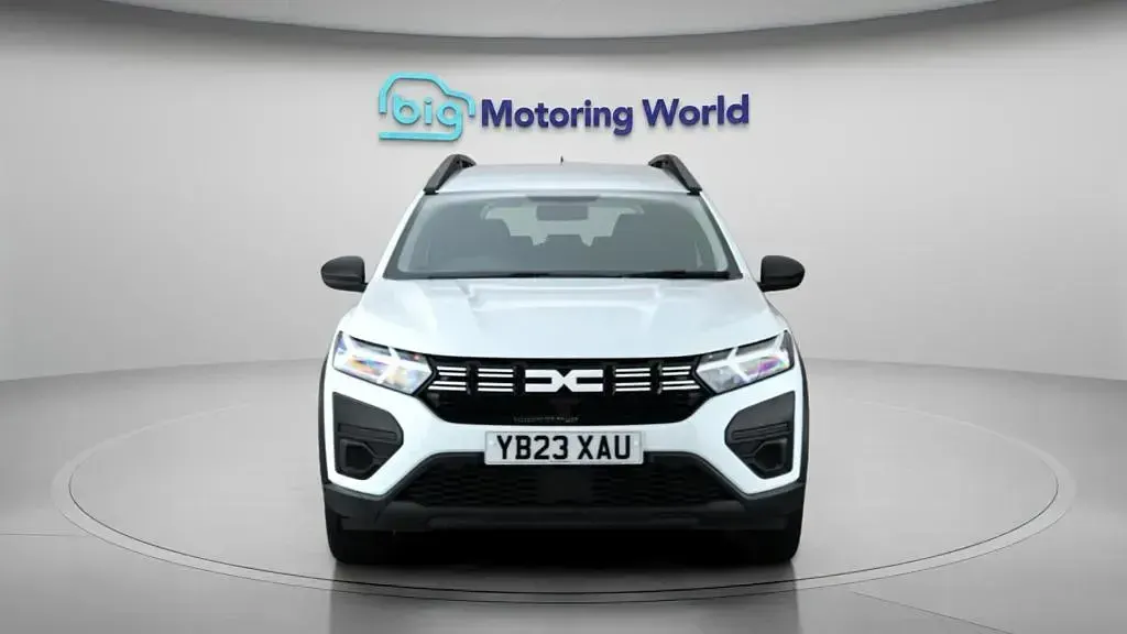 Used Dacia Jogger Essentiel 110 HP (80 kW) 2023 White MPV
