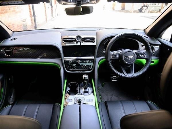 Used Bentley Bentayga 542 HP (398 kW) 2024 Grey SUV