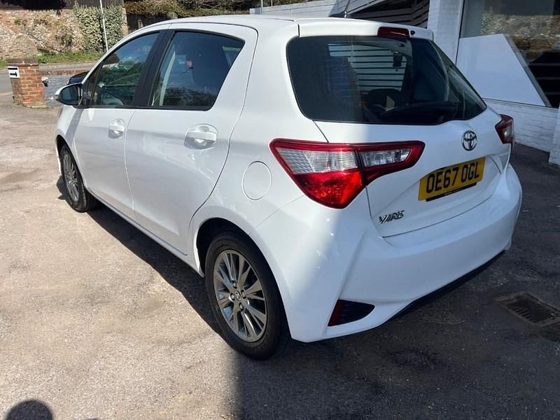 Used Toyota Yaris 2018 White Hatchback