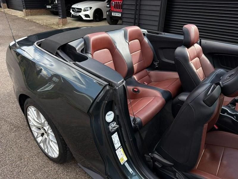 Used Ford Mustang Convertible 317 HP (233 kW) 2016 Green Cabriolet