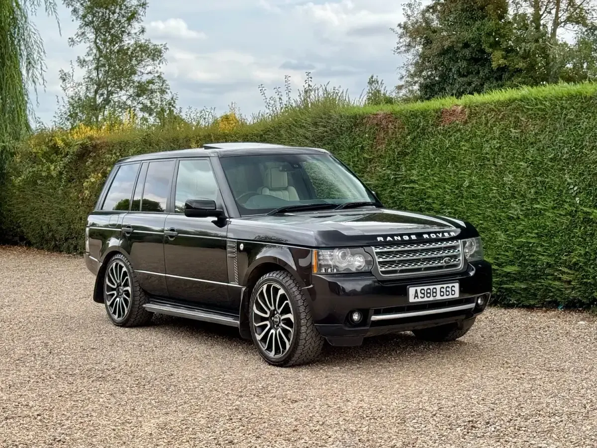 Used Land Rover Range Rover Vogue 2011 Black SUV