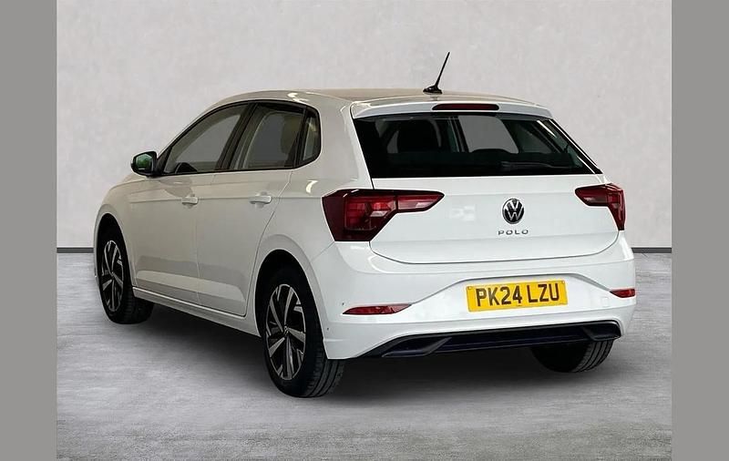 Used VW Polo Life 79 HP (58 kW) 2024 White Hatchback