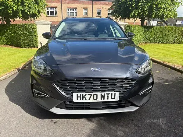 Used Ford Focus Active 120 HP (88 kW) 2021 Blue Estate