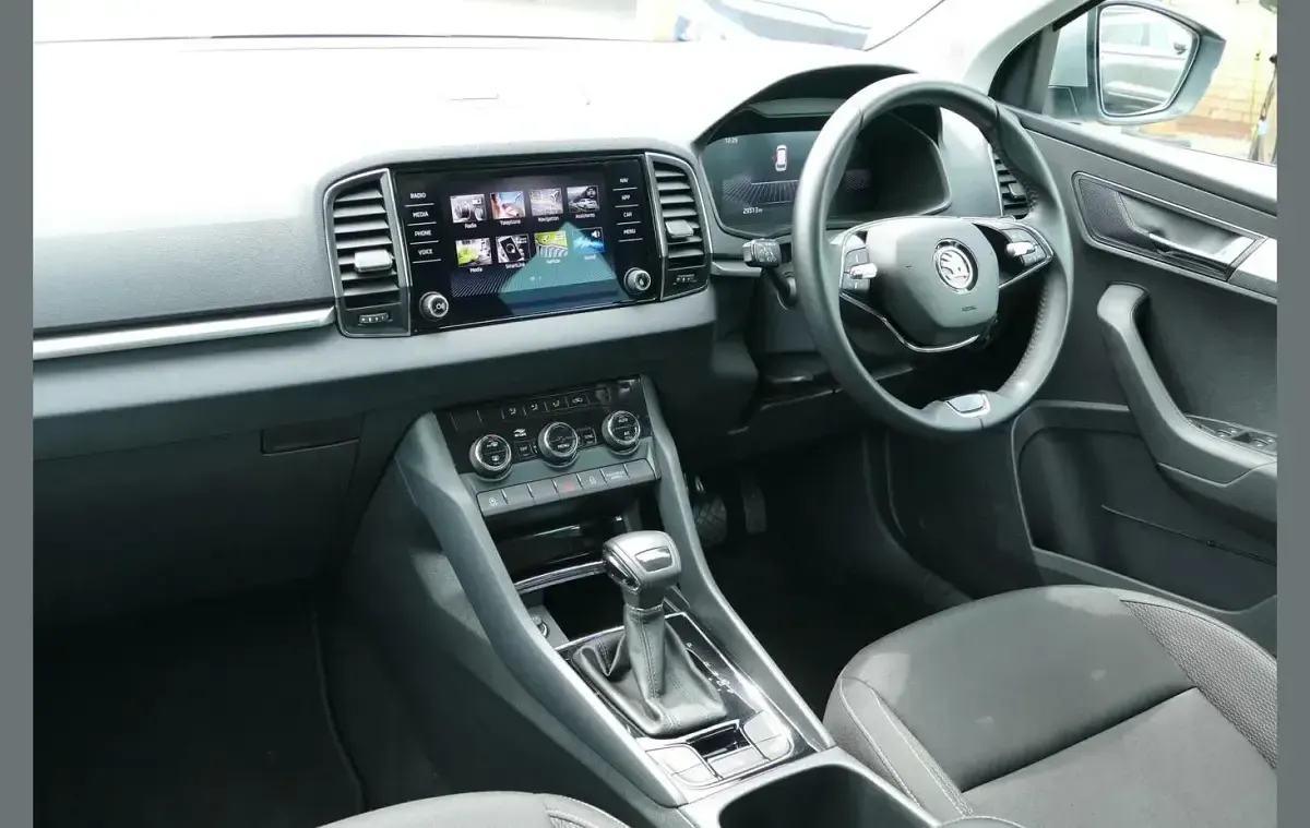 Used Skoda Karoq SE Drive 150 HP (110 kW) 2023 Brilliant silver metallic SUV