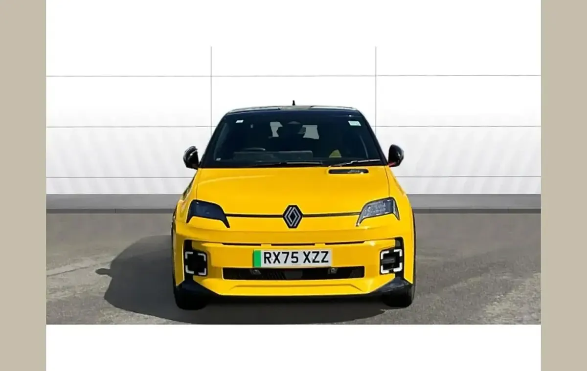 Used Renault R5 Iconic 110 kW (150 HP) 2025 Other Hatchback