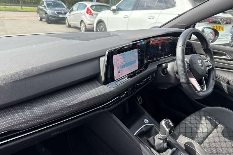 Image 2/4