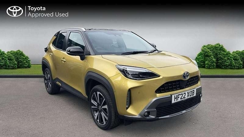Yellow Used 2022 Toyota Yaris Cross Edition SUV | £20,496 (A bit pricey) - Image 1/2