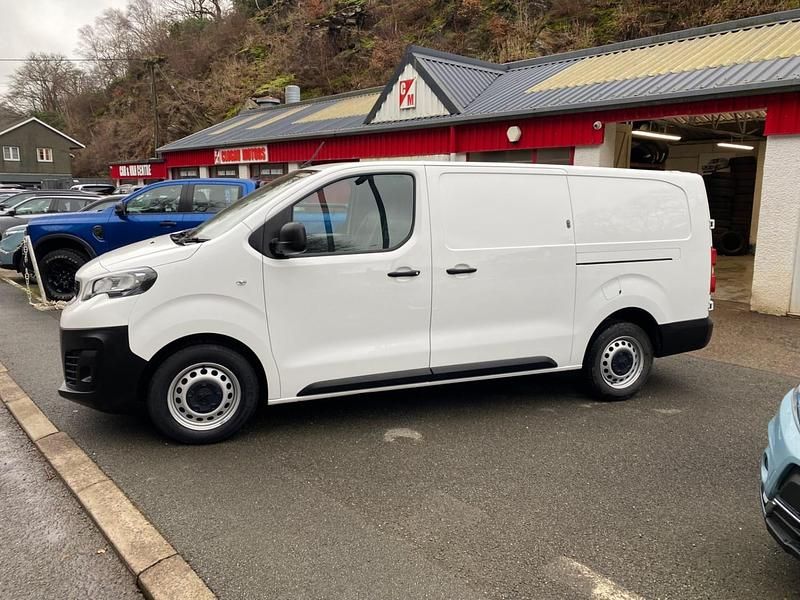 Used Peugeot Expert 2021 White Van
