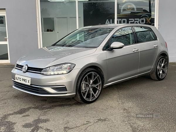 Used VW Golf VII SE 115 HP (84 kW) 2017 Silver Hatchback