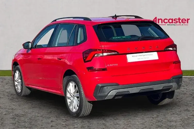 Used Skoda Kamiq SE 115 HP (84 kW) 2025 Red SUV