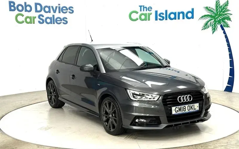 Usado Audi A1 Sportback Black Edition 125 HP (91 kW) 2018 Citadino