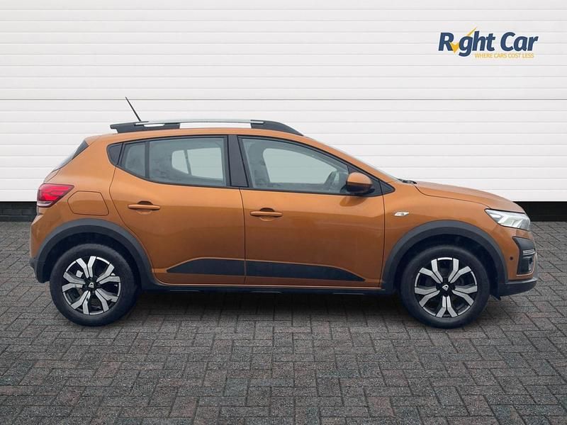 Used Dacia Sandero Prestige 91 HP (66 kW) 2022 Orange Hatchback