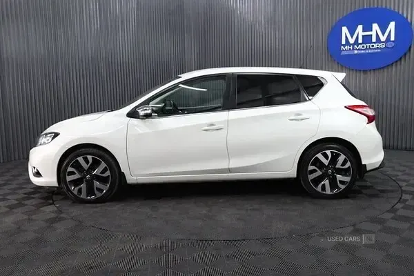 Used Nissan Pulsar Tekna 110 HP (80 kW) 2017 White Hatchback