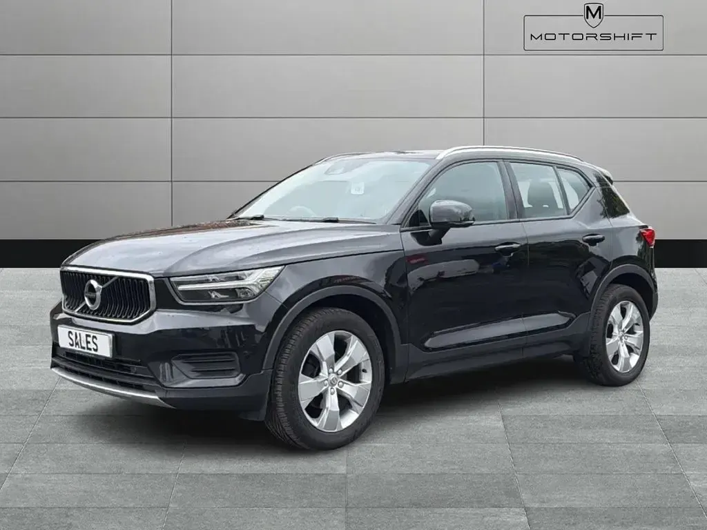 Used Volvo XC40 Momentum 163 HP (119 kW) 2022 Black SUV