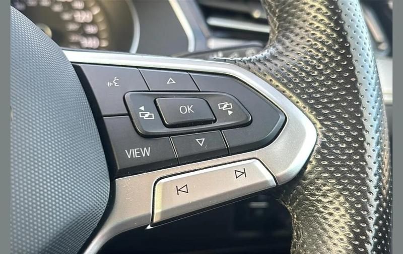 Used VW Passat R-line 147 HP (108 kW) 2021 Grey Estate