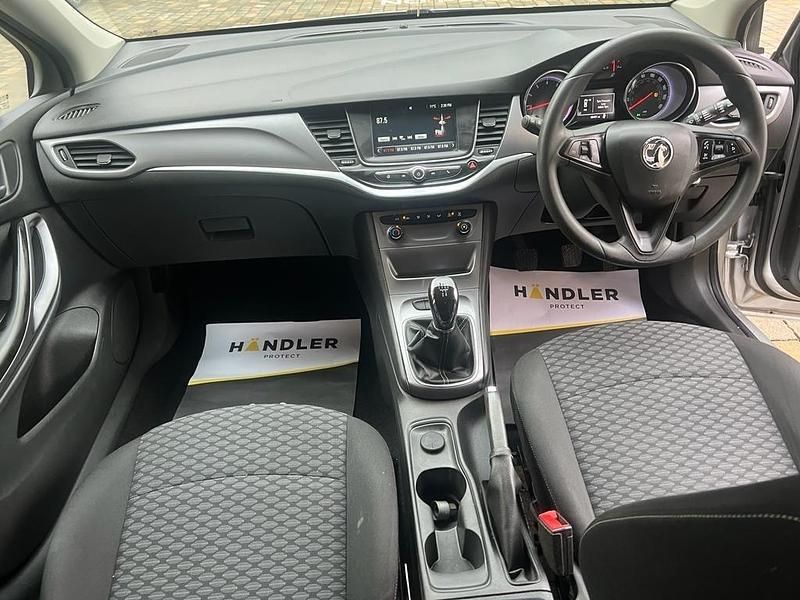 Used Vauxhall Astra Design Edition 2016 Silver Hatchback
