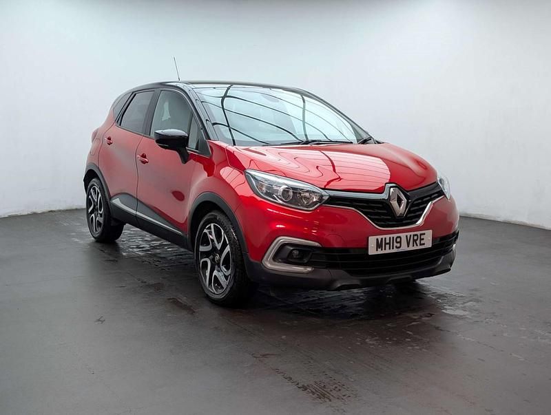 Used Renault Captur Iconic 2019 Red/black SUV