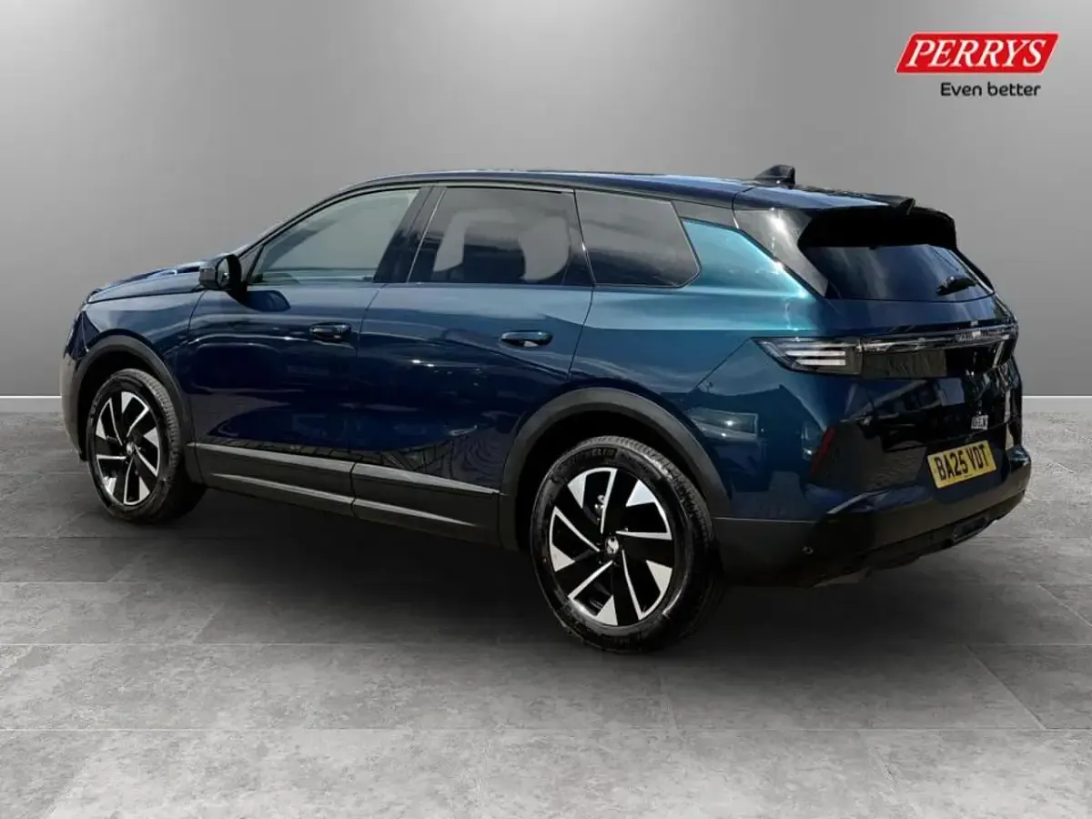 Used Vauxhall Grandland X GSe 143 HP (105 kW) 2025 Blue SUV