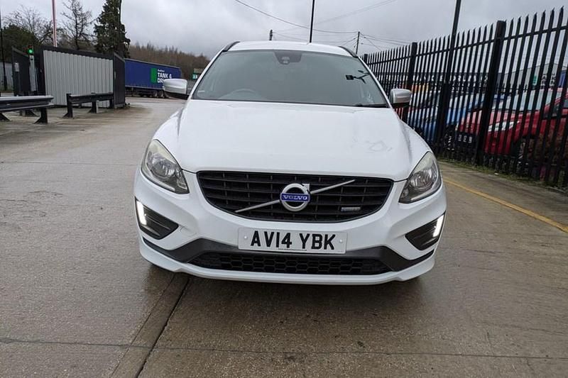 Used Volvo XC60 R-Design 181 HP (133 kW) 2014 White SUV