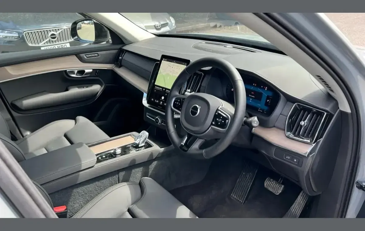 Used Volvo XC90 Plus 455 HP (334 kW) 2025 Grey SUV