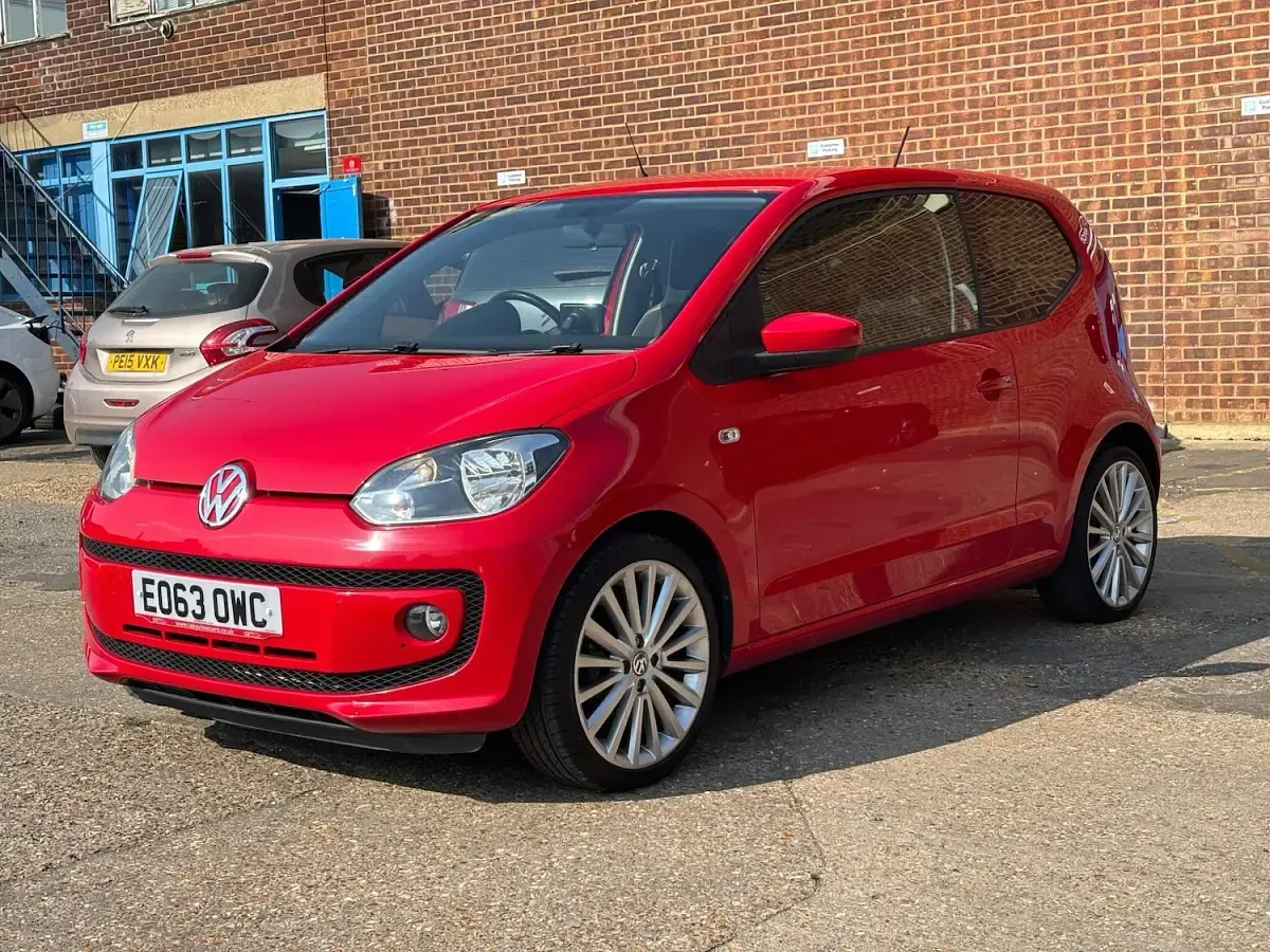 Used VW up! high up! 60 HP (44 kW) 2013 Red Hatchback