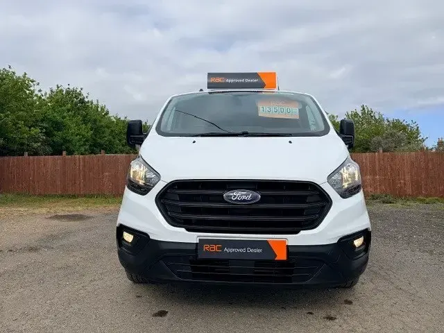 Used Ford Transit Custom 130 HP (95 kW) 2023 White Van
