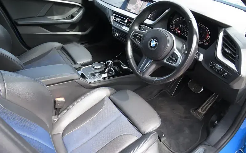 Used BMW 118 M Sport 136 HP (100 kW) 2021 Blue Hatchback